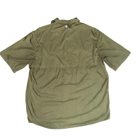 Under Armour Men’s All Season Gear Short Sleeve Button-Down Shirt Olive Green LG - Picture 3 of 6
